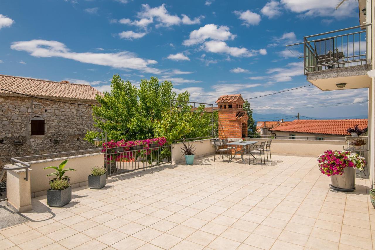 Apartment Marina Malinska Εξωτερικό φωτογραφία